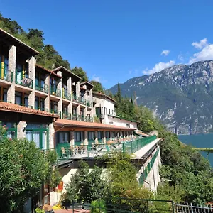 3* Hotel Centro Vacanze La Limonaia