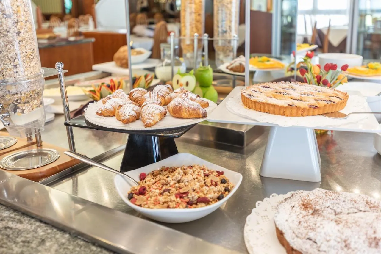 ****  Hotel Splendid Palace Limone sul Garda Italië