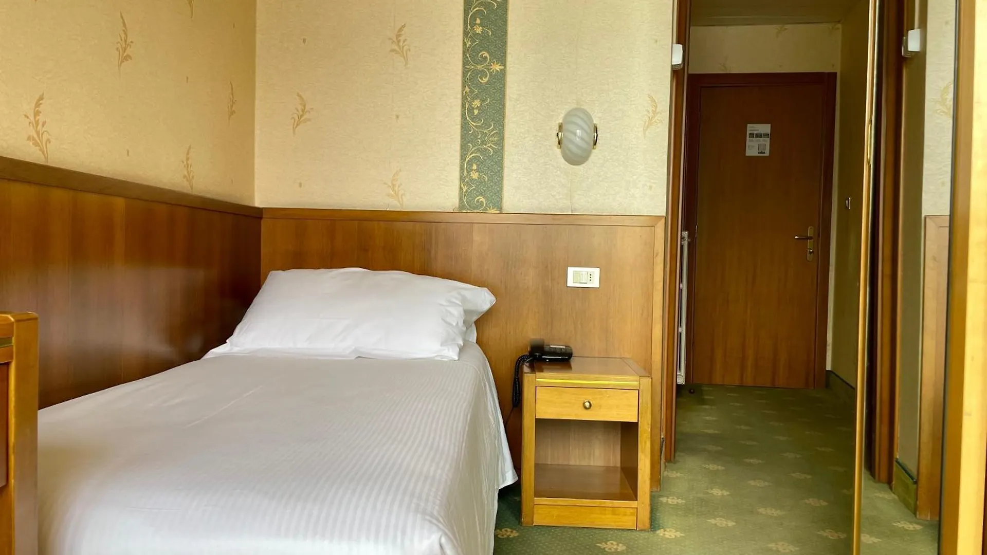 Hotel Splendid Palace Limone sul Garda 4*,